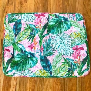 Set of two tropical pillow shams!🌸 🌴